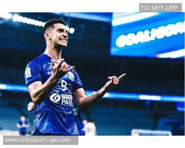 勒沃库森与马赛争夺里奥阿维前锋安德烈路易斯的转会机会